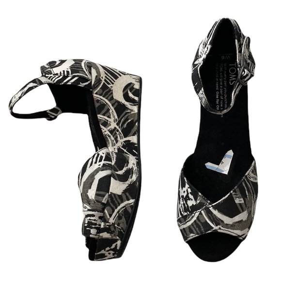 Shoes - Womens TOMS Wedge Sandals size 6 Black White Strappy Open Toe Ankle Strap NEW